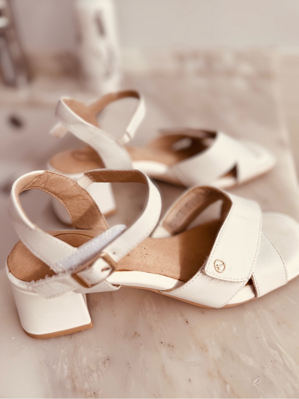 Tamaris Comfort White Leather Velcro-closure Sandals Size 37/7